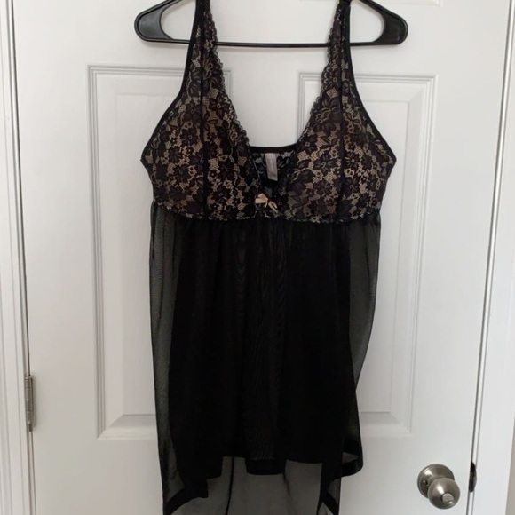 Black lingerie - Picture 1 of 1